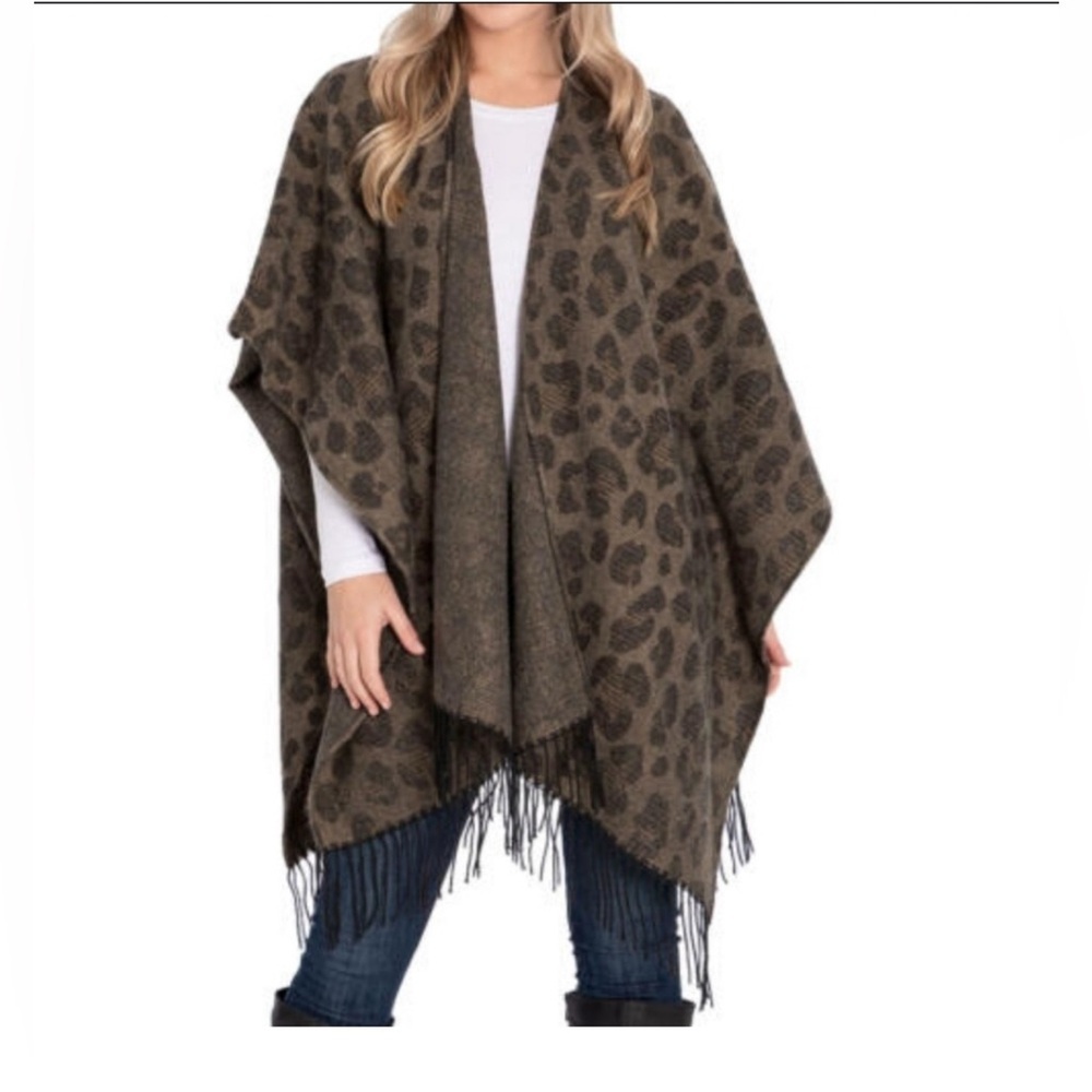 WOOLRICH Leopard Print Ruana Poncho Wrap Fringe AA9